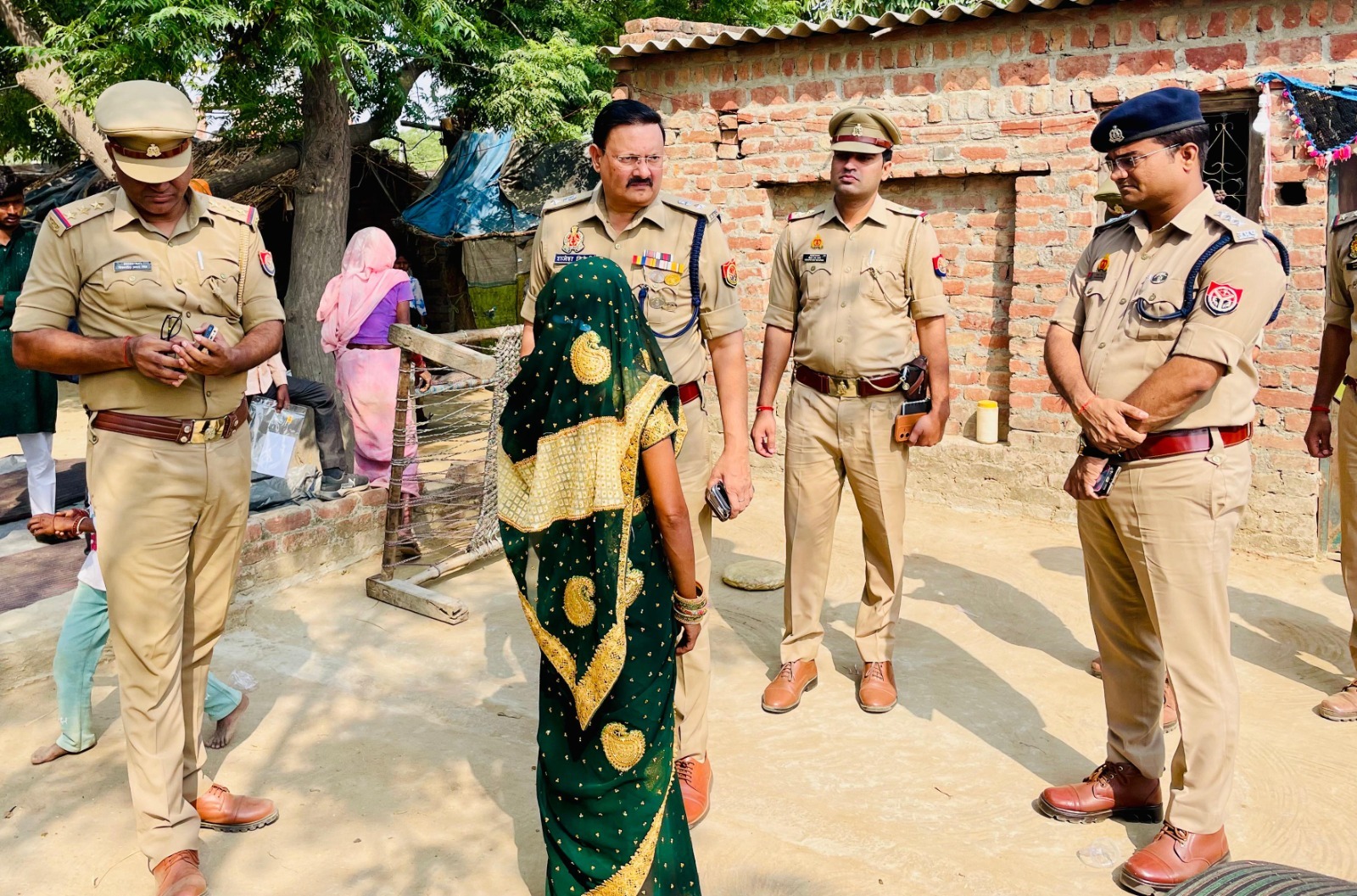 Shahjahanpur News: शादी समारोह के दौरान छह साल की बच्ची से दरिंदगी , पीड़ित मेडिकल कॉलेज में  भर्ती