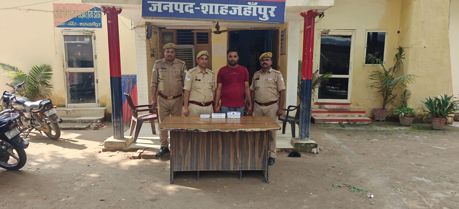 Shahjahanpur News: शाहजहांपुर में फर्जी करेंसी का भंडाफोड़, 69,500 के नकली नोटों संग युवक गिरफ्तार