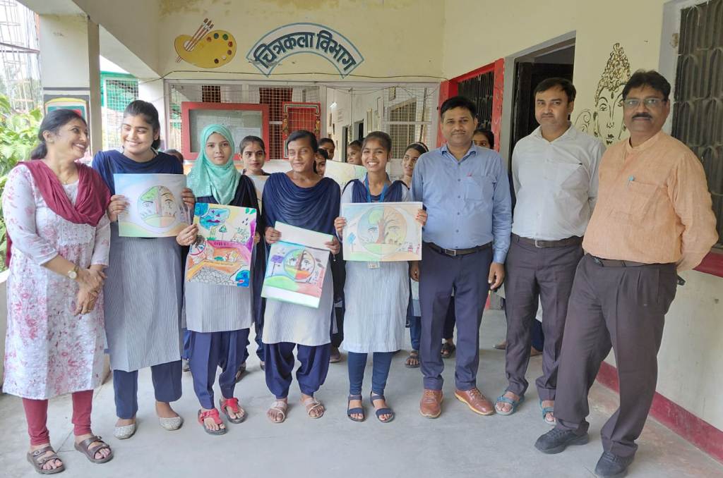 Bareilly News : आरपी डिग्री कॉलेज में नीले आसमान के लिए अंतर्राष्ट्रीय स्वच्छ वायु दिवस पर हुई संगोष्ठी