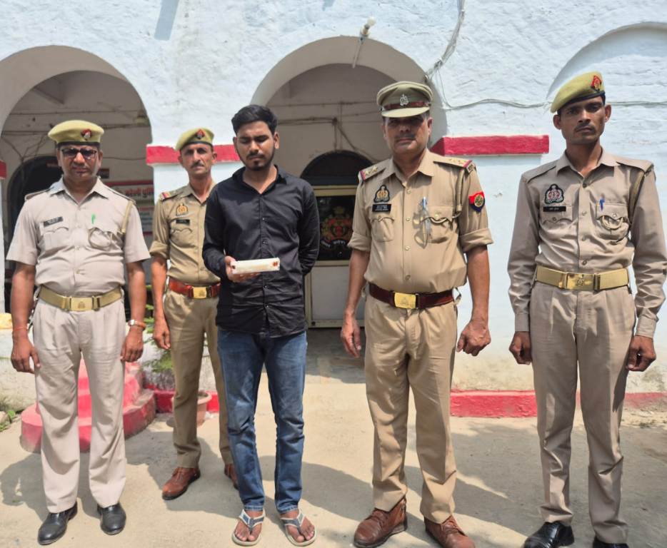 Bareilly News :  पुलिस  ने मादक पदार्थ तस्कर को हिरासत में लेकर भेजा जेल, 175 ग्राम स्मैक की बरामद