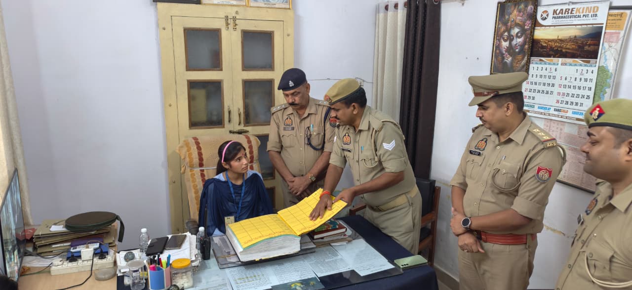 Badaun News: एक दिन क सीओ बनी छात्रा अंजलि ने सुनी जनशिकाएतें