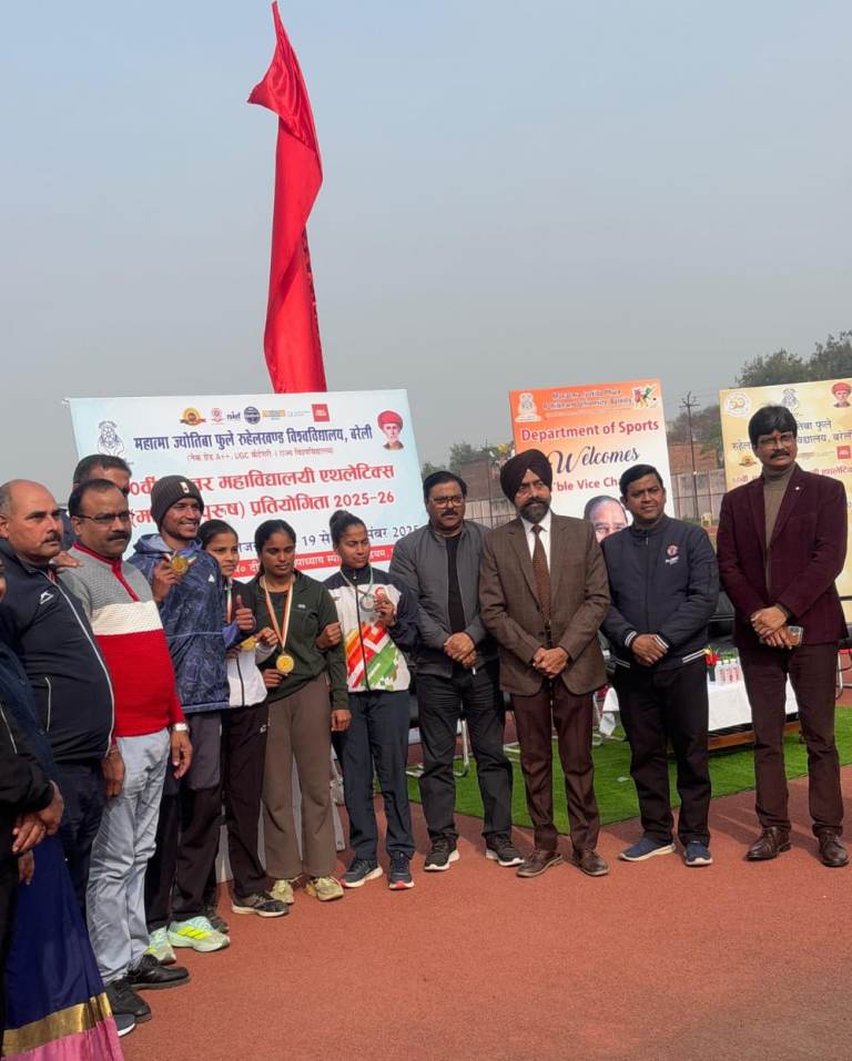 Bareilly News : रुहेलखंड विश्वविद्यालय एथलेटिक्स प्रतियोगिता में छाए मीरगंज के खिलाड़ी, कई पदक किए अपने नाम