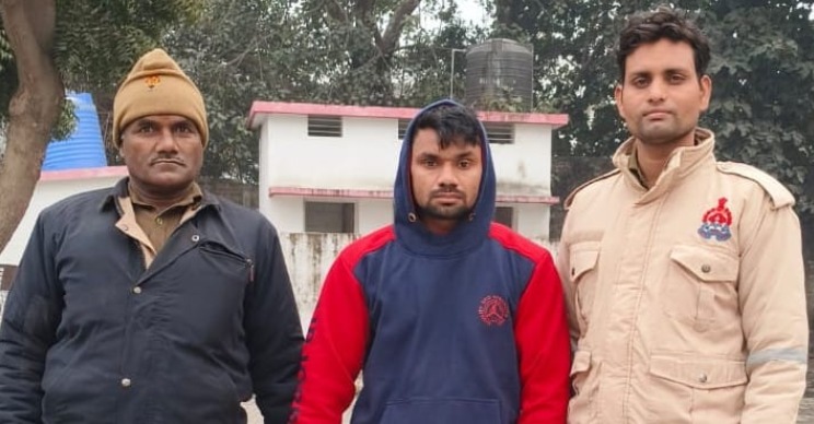 Bareilly riot: पुलिस पर पेट्रोल बम फेंकने वाला गिरफ्तार