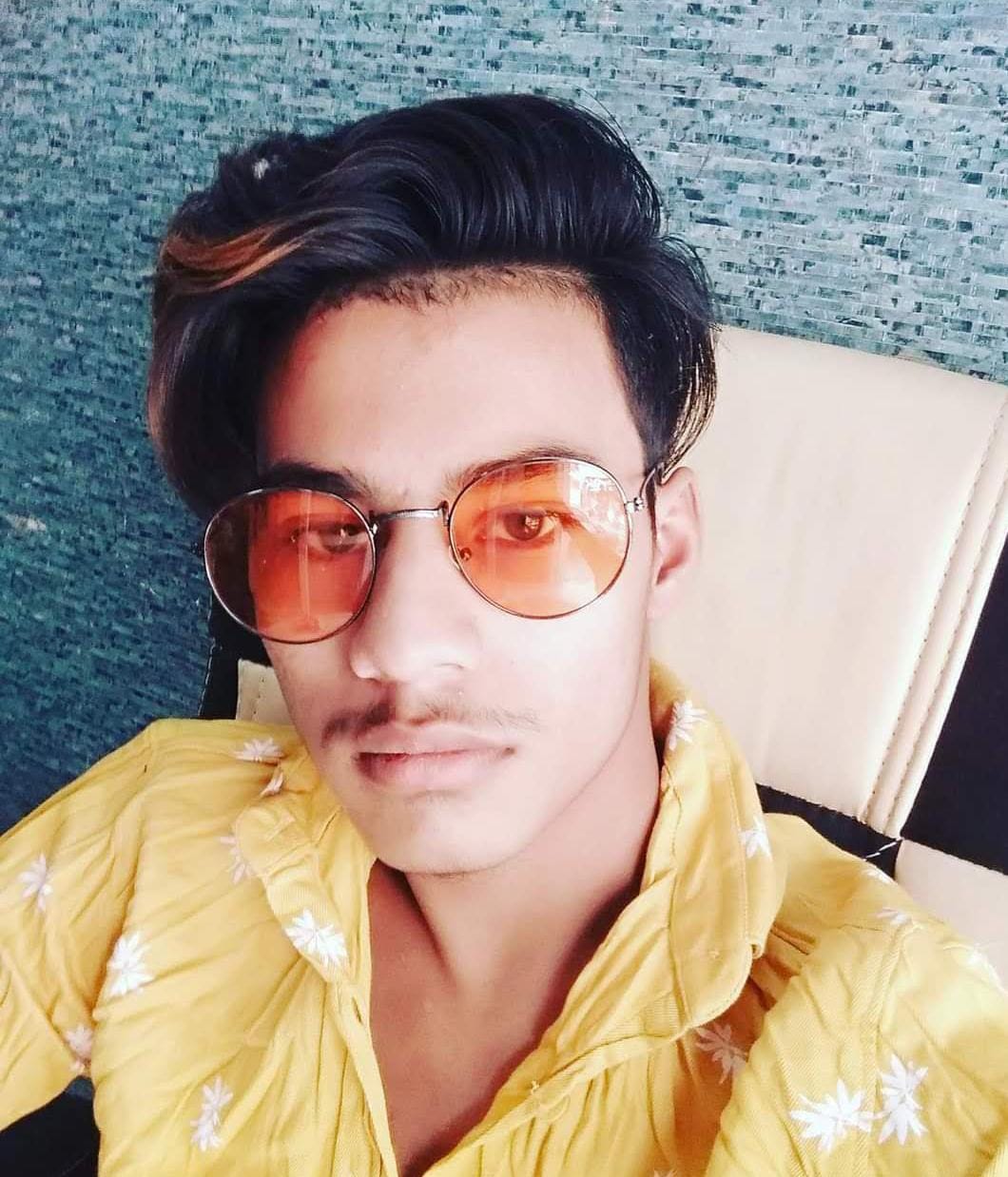 KASGANJ NEWS वीडियो कॉल पर दिखा फांसी का दृश्य, युवक की संदिग्ध मौत से मचा हड़कंप