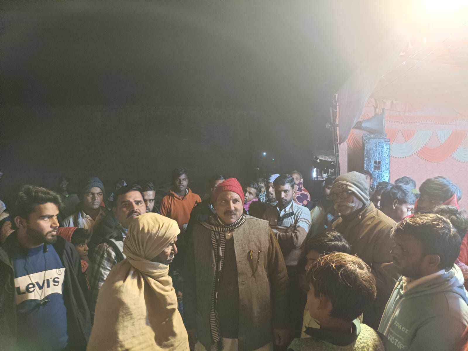 Badaun News : कथरा–खगेई में धार्मिक आयोजन, कथा वाचकों का हुआ सम्मान