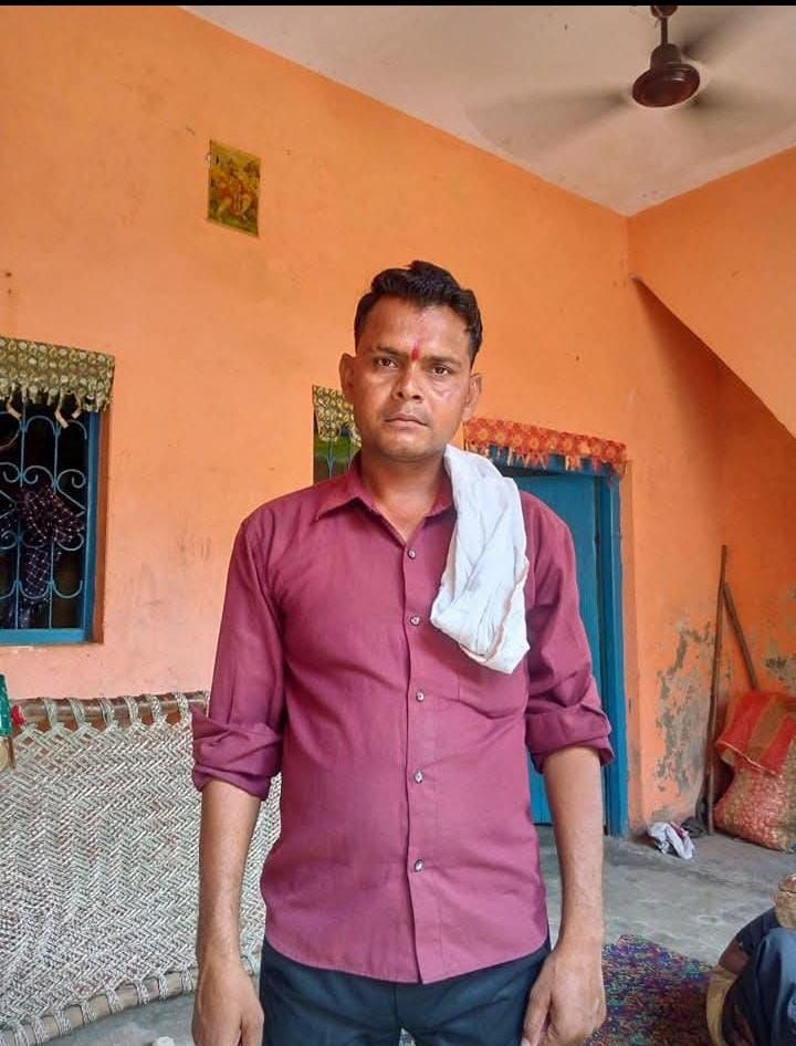 KASGANJ NEWS पीछे से आई तेज रफ्तार बुलेरो ने बाइक सवार को रौंदा, जिला अस्पताल में युवक की मौत