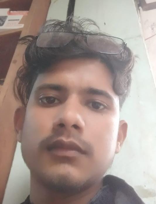 KASGANJ News नीलगाय से टकराई बाइक, 26 वर्षीय युवक की मौके पर मौत  परिजनों में मचा कोहराम, पत्नी, मासूम बेटे और मां का रो-रोकर बुरा हाल