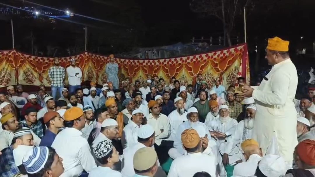 KASGANJ NEWS भरगैन में नई मस्जिद “मस्जिद-ए-रज़ा” का आग़ाज़, पहली जुमे की नमाज़ में उमड़ा अकीदतमंदों का सैलाब