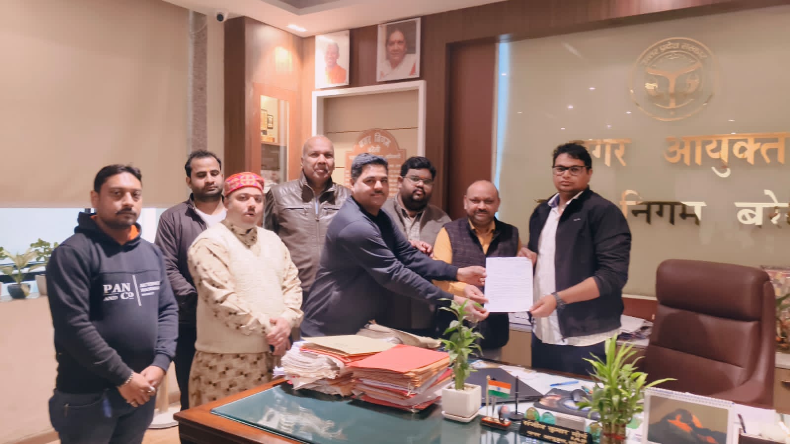 Bareilly News: महाशिवरात्रि से पहले नाथ मंदिरों में सफाई और रोशनी कराई जाए