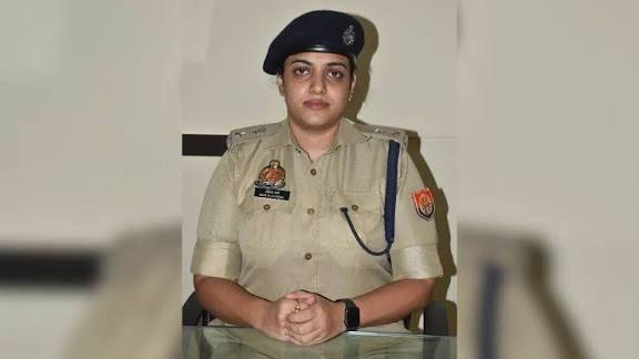 कासगंज पुलिस अधीक्षक अंकिता शर्मा ने 12 उपनिरीक्षकों के किए तबादले, कई चौकी प्रभारियों के कार्यक्षेत्र बदले