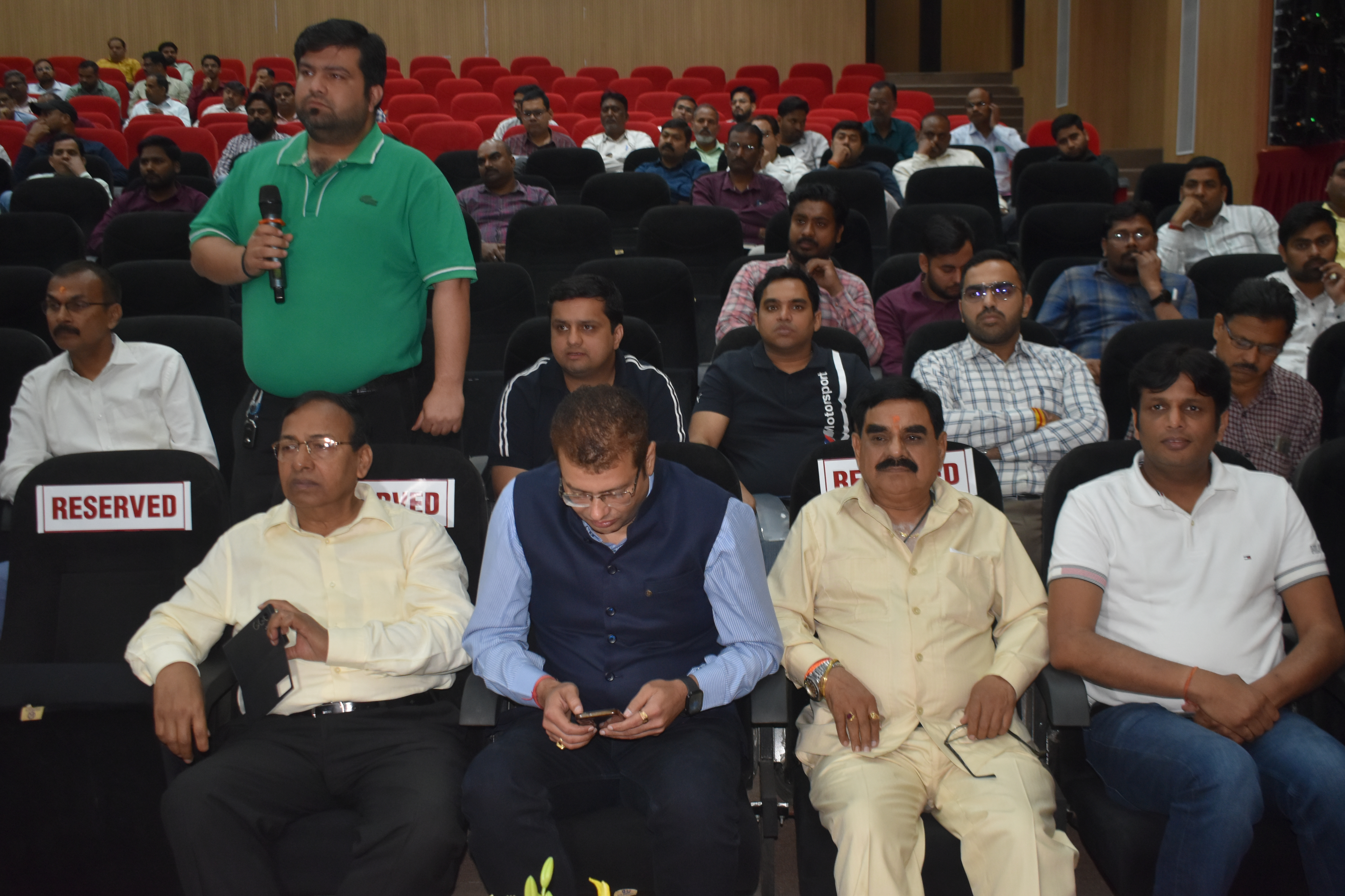 Bareilly News: बिजली पूरी मिलती नहीं, कैसे चलें उद्योग  