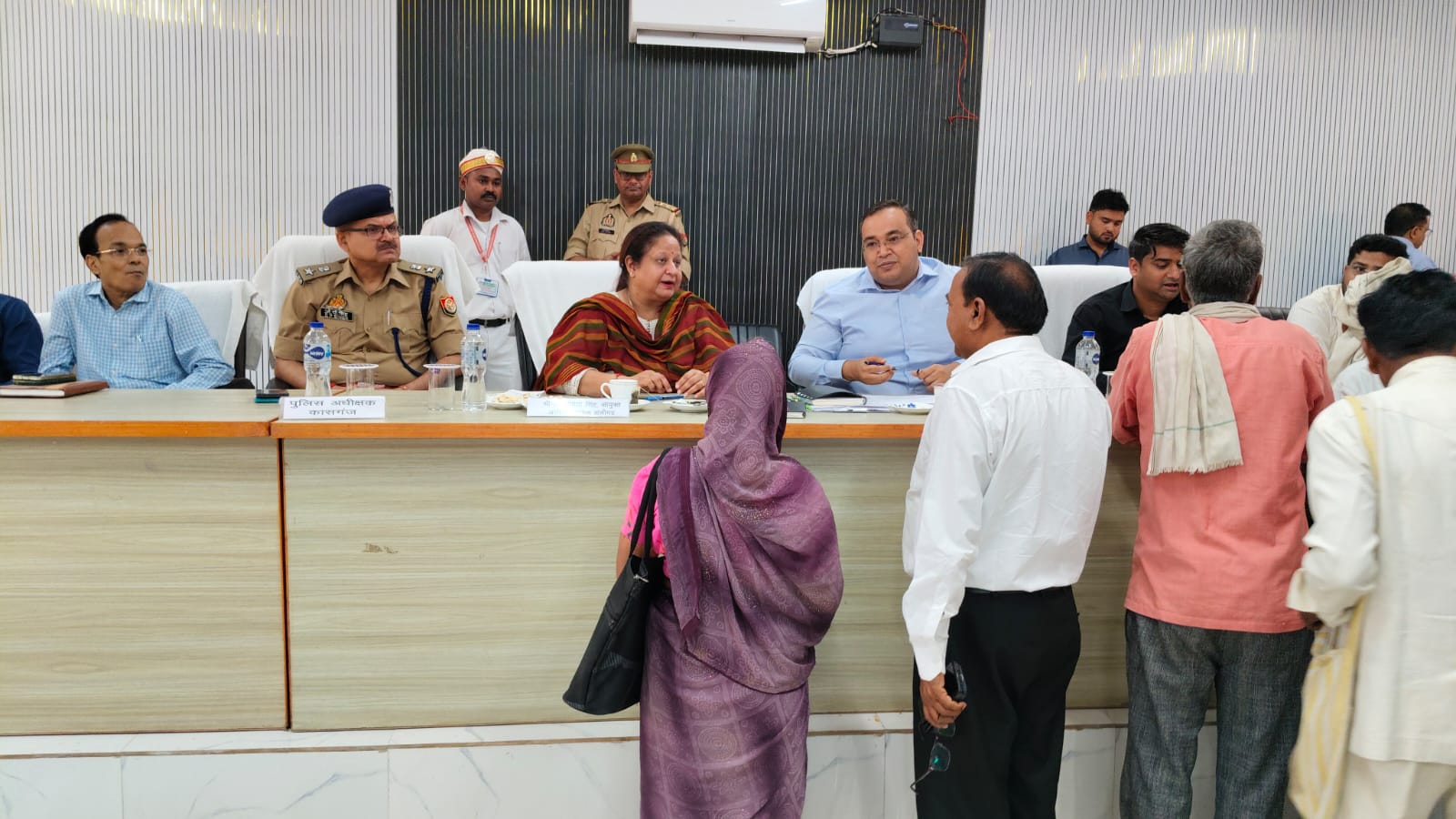 मंडलायुक्त की अध्यक्षता में तहसील पटियाली में आयोजित हुआ संपूर्ण समाधान दिवस, 45 शिकायतो में से 5 का मौके पर हुआ निस्तारण