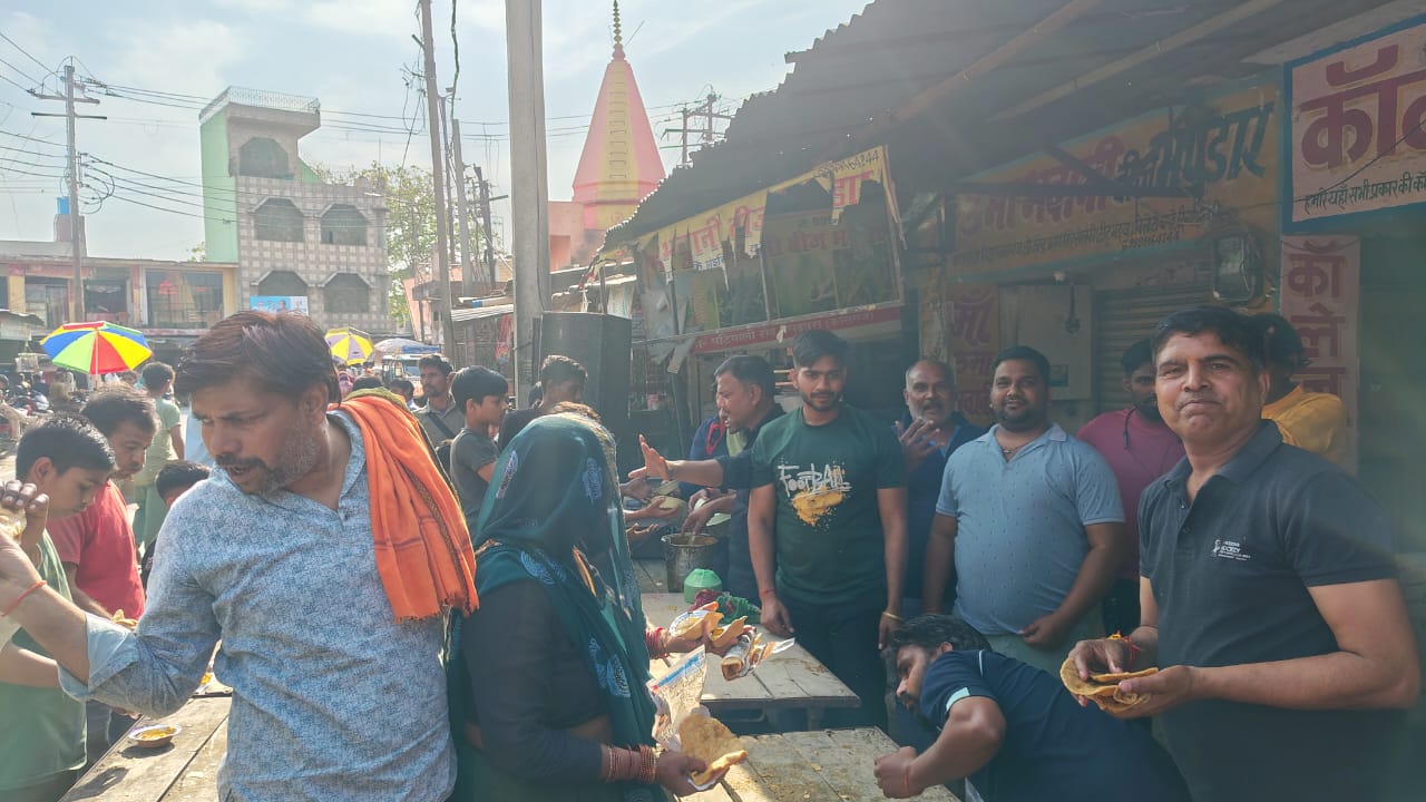 KASGANJ:आठ माह की गर्भवती विवाहिता की संदिग्ध मौत, दहेज हत्या का आरोप,दो मासूम बच्चों पर टूटा दुख का पहाड़