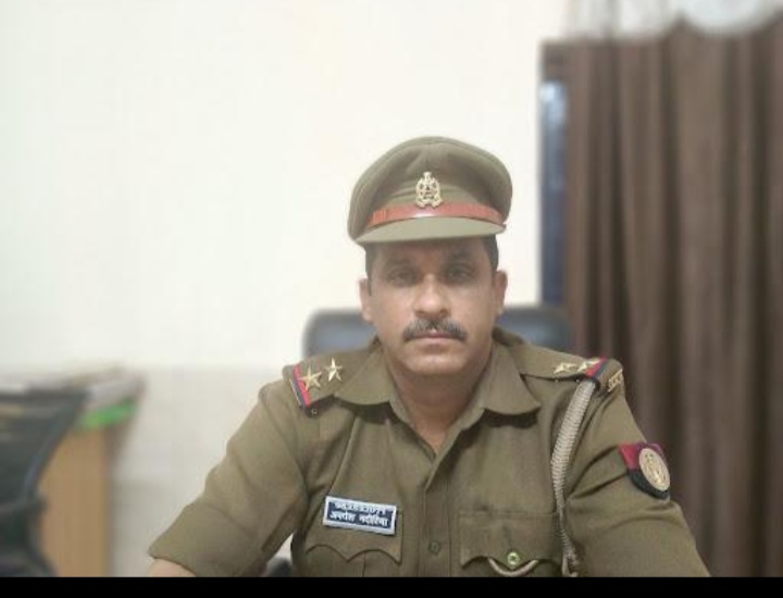 KASGANJ NEWS लापरवाही पर गिरी गाज: संदीप सिंह सस्पेंड, अवधेश भदौरिया बने बिलराम चौकी इंचार्ज