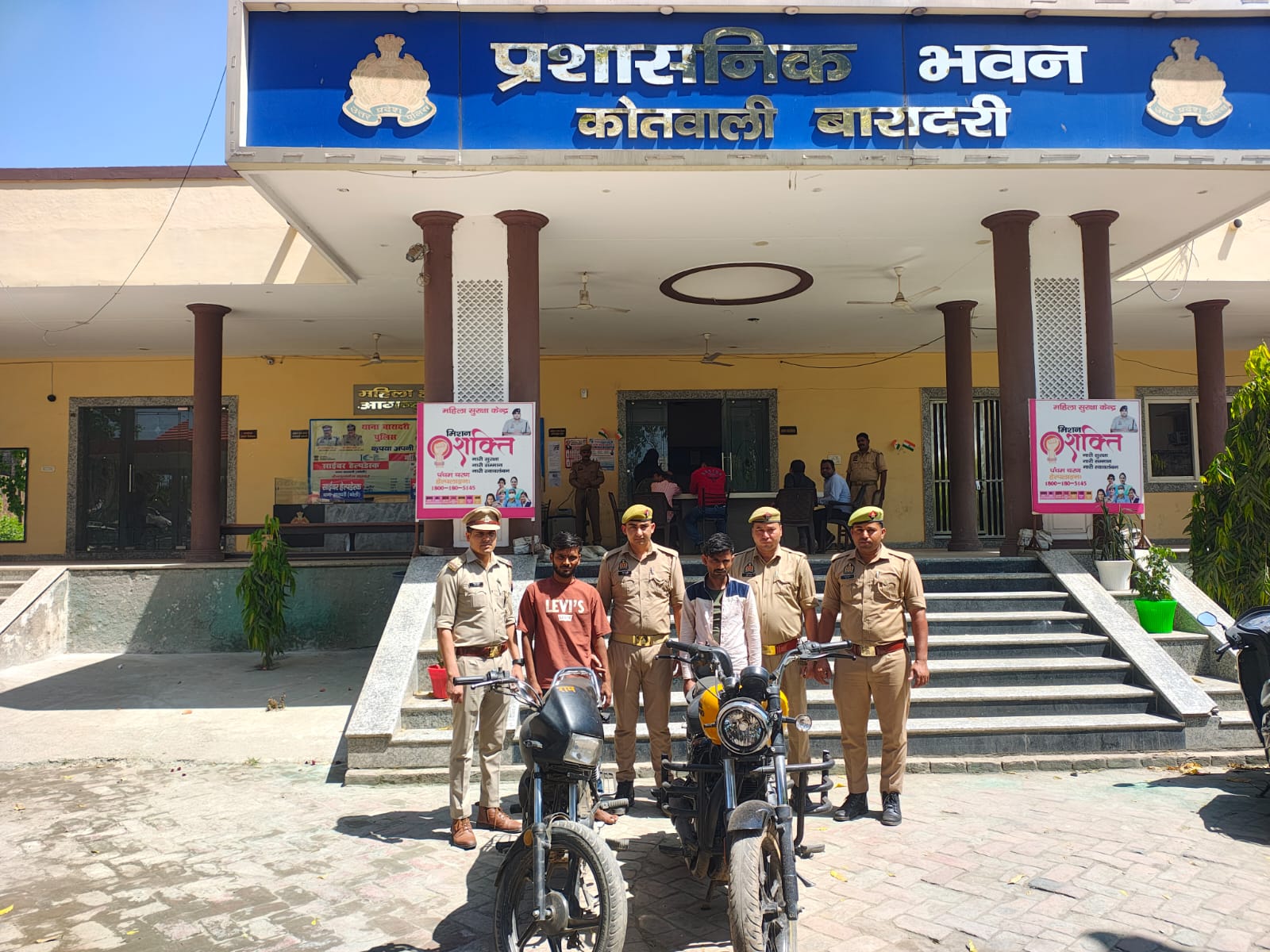 बरेली न्यूज: पुलिस को देख ब्रेसलेट निगल गया चोर