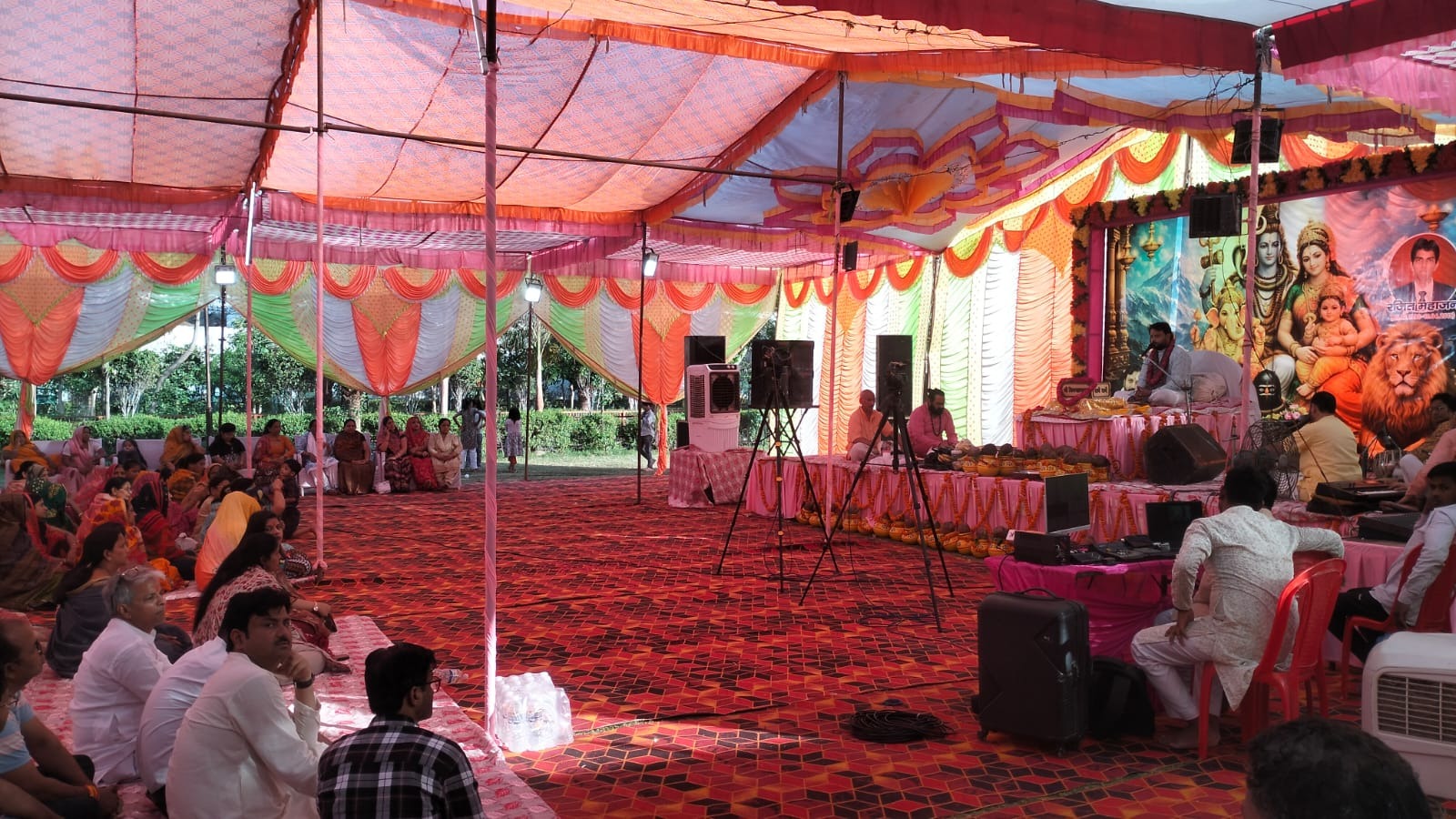 गंजडुंडवारा मे शिव महापुराण कथा की अमृत वर्षा, बाग पंचायती में उमड़ा जनसैलाब, भक्ति में डूबा जन-जन, गूंजे हर-हर महादेव के जयघोष