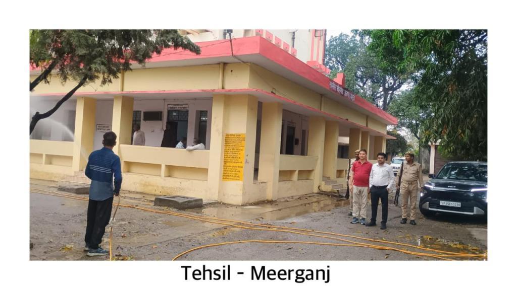 Bareilly News : धामपुर बायो ऑर्गेनिक्स का सराहनीय प्रयास: मीरगंज में मच्छरों के बढ़ते प्रकोप पर काबू पाने को कराया दवा का छिड़काव