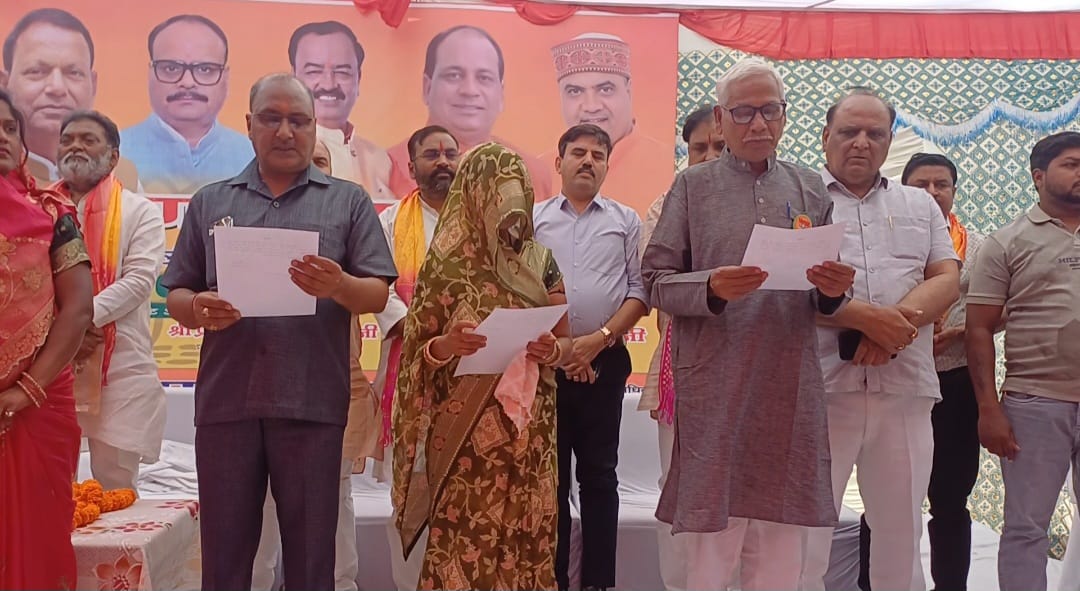 KASGANJ NEWS पटियाली में नामित सभासदों का शपथ ग्रहण, पद एवं गोपनीयता की दिलाई शपथ