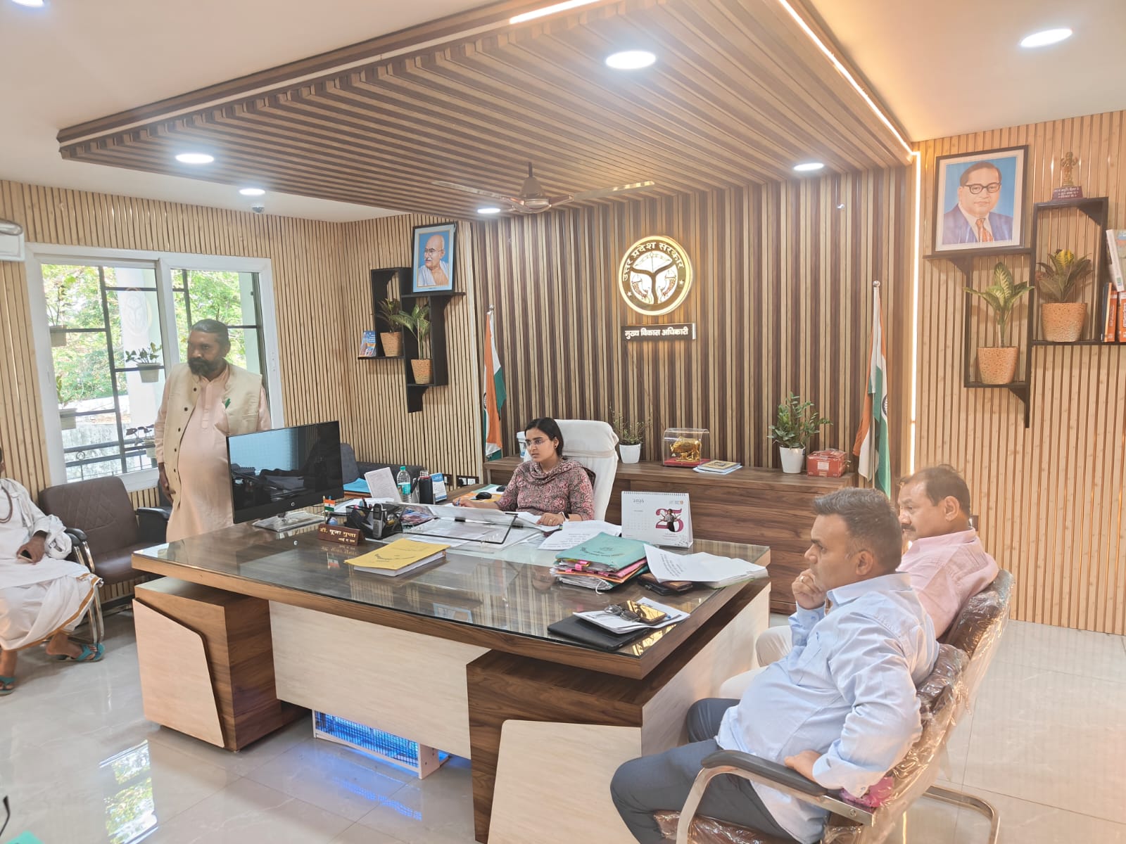 मथुरा: सीडीओ सख्त, एक हफ्ते में काम पूरा करें