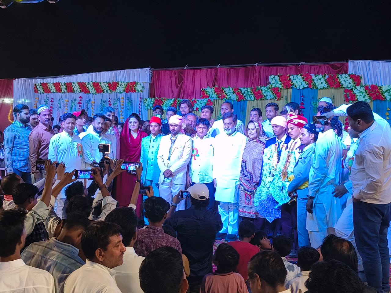 सिढ़पुरा में दिखी हिंदू-मुस्लिम एकता की अनोखी झलक, बैंड-बाजों संग निकली बारात, छह जोड़ों का हुआ सामूहिक विवाह