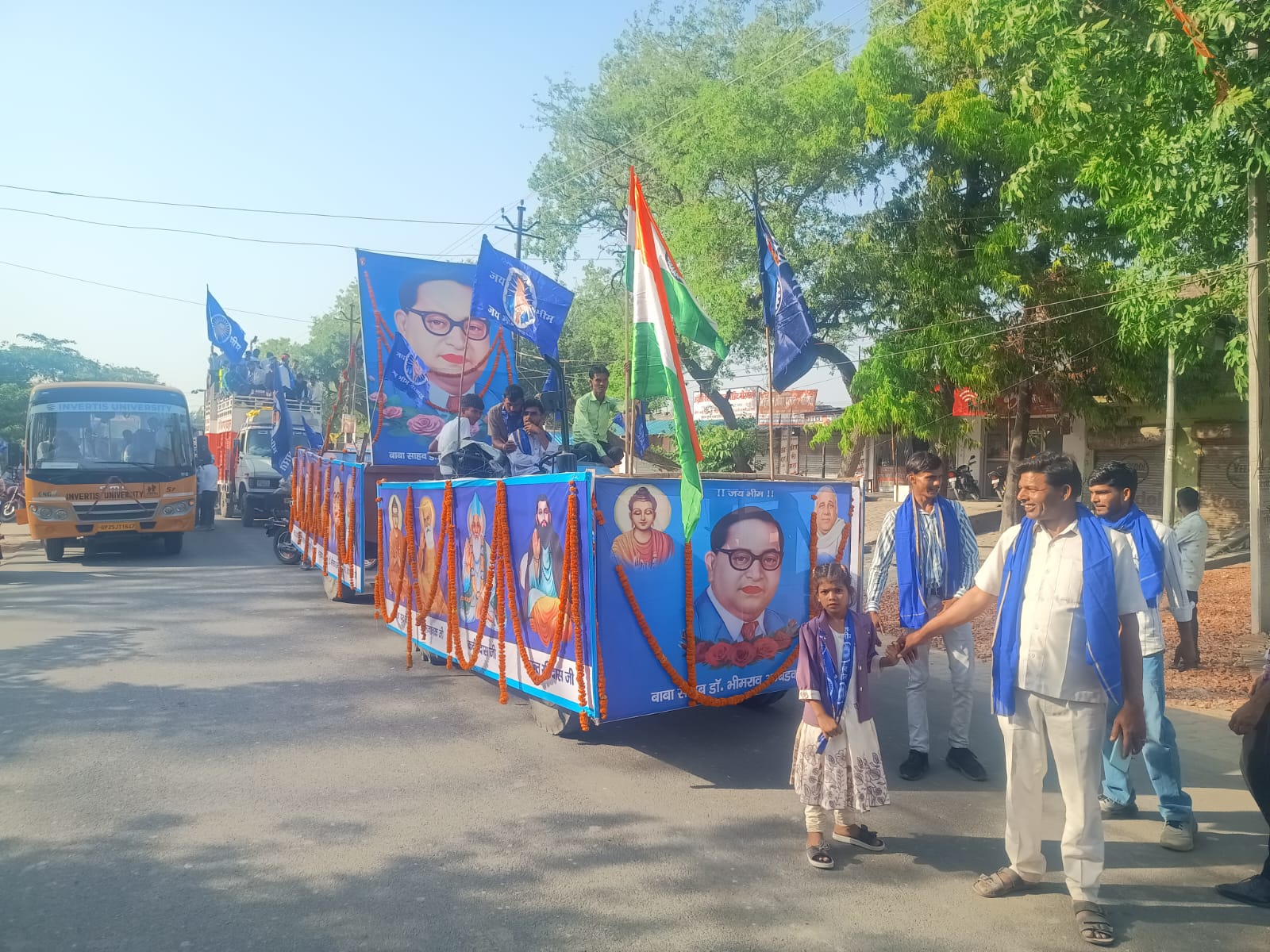 Bareilly News : मीरगंज में धूमधाम से मनी डॉ. भीमराव अंबेडकर जयंती, शोभायात्रा और विचार गोष्ठियों से गूंजा क्षेत्र