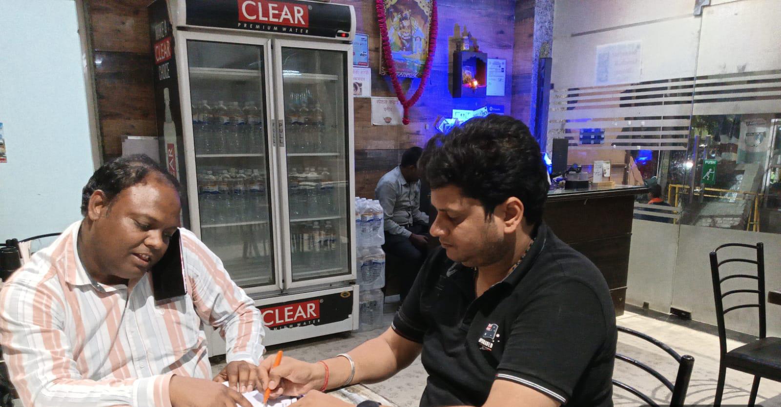 मथुरा में मिलावटी पनीर पर शिकंजा, 5 डेयरियों के लाइसेंस रद्द