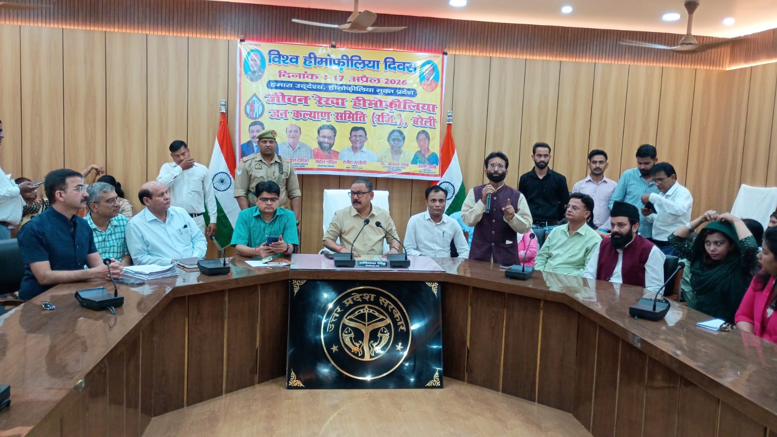 बरेली: हीमोफीलिया पीड़ित मरीजों के प्रति सरकार पूरी तरह गंभीर-डीएम