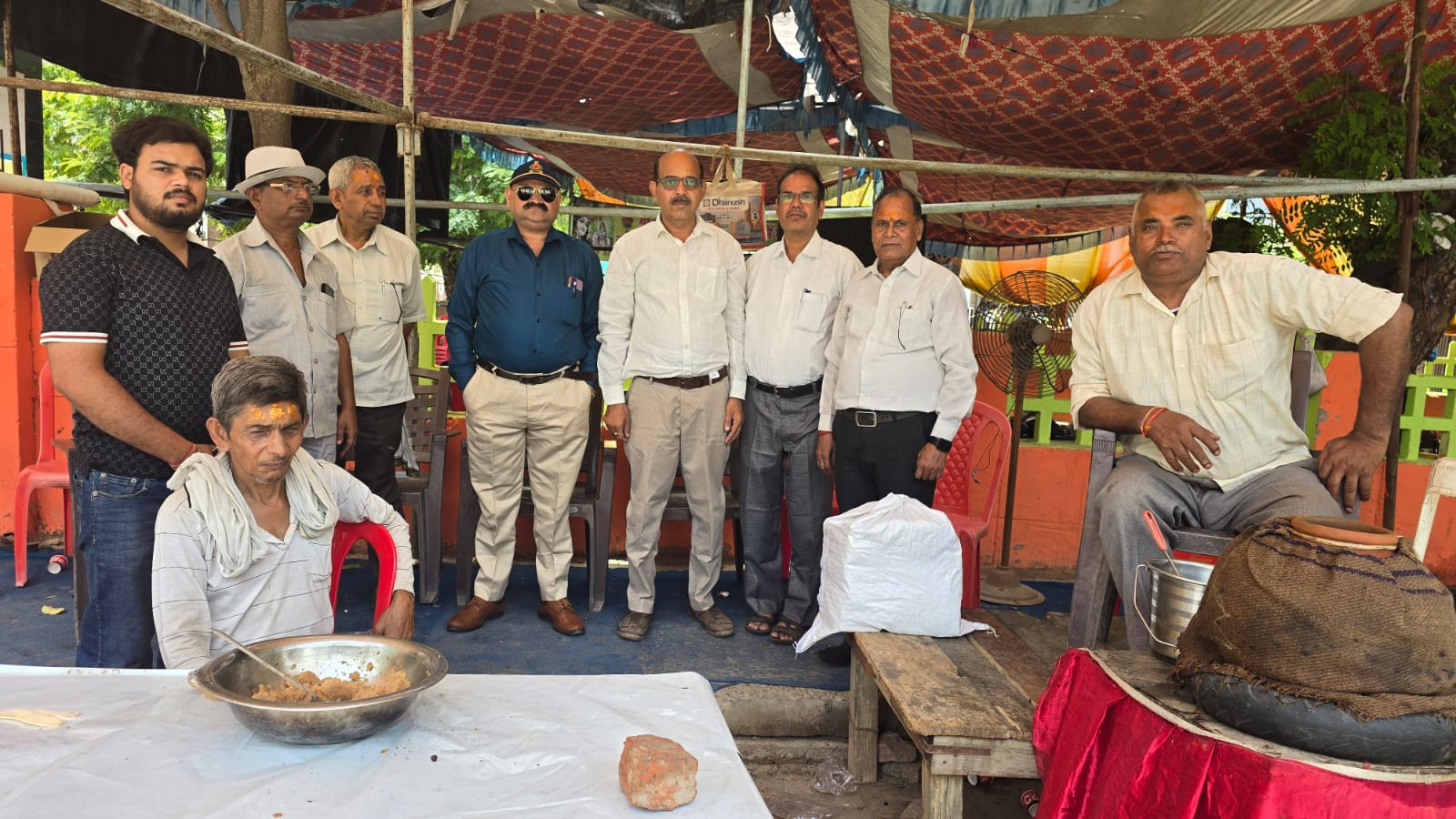 मथुरा सिविल डिफेंस ने 84 कोस यात्रियों को उपलब्ध कराई नागरिक सुविधा