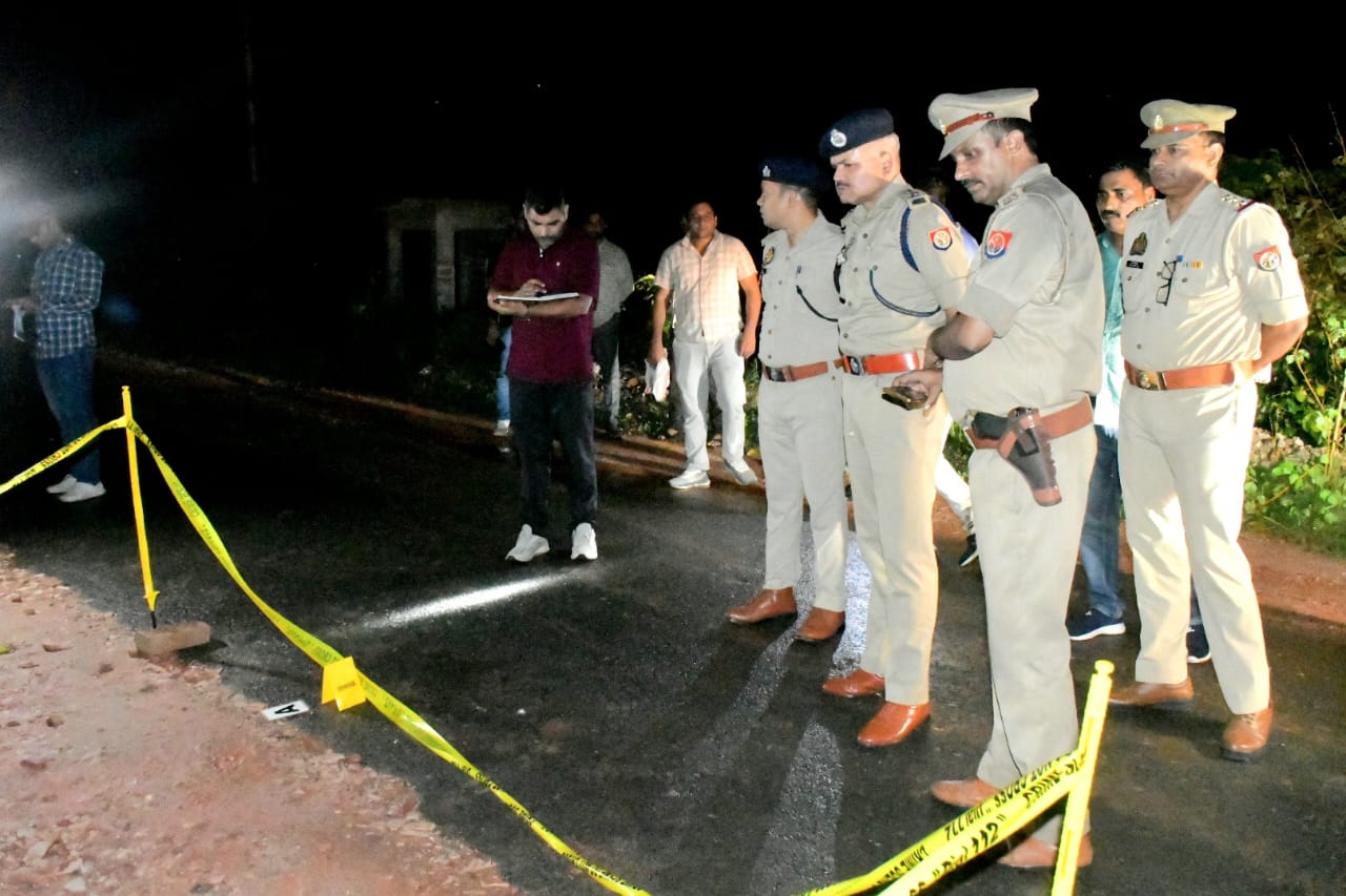 KASGANJ: बाइक लूटकर फरार था... पुलिस से हुई आमने-सामने की मुठभेड़,पैर में गोली लगते ही दबोचा 