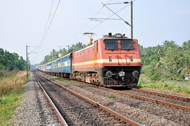 मथुरा के टीटीआई ने बनाया रिकॉर्ड, जून में 14.21 लाख रुपये की सर्वाधिक रेल आय अर्जित