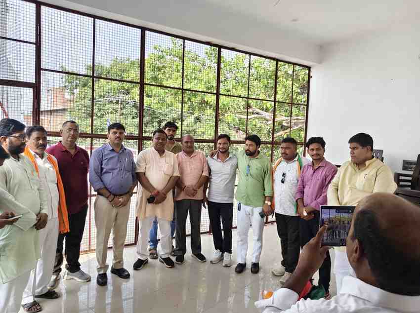 KASGANJ: डिजिटल युग के अनुरूप संगठन को मजबूत बनाने पर भाजपा का फोकस, पटियाली मंडल बैठक में 'डिजिटल लर्निंग प्रमाणपत्र' बनाने पर जोर