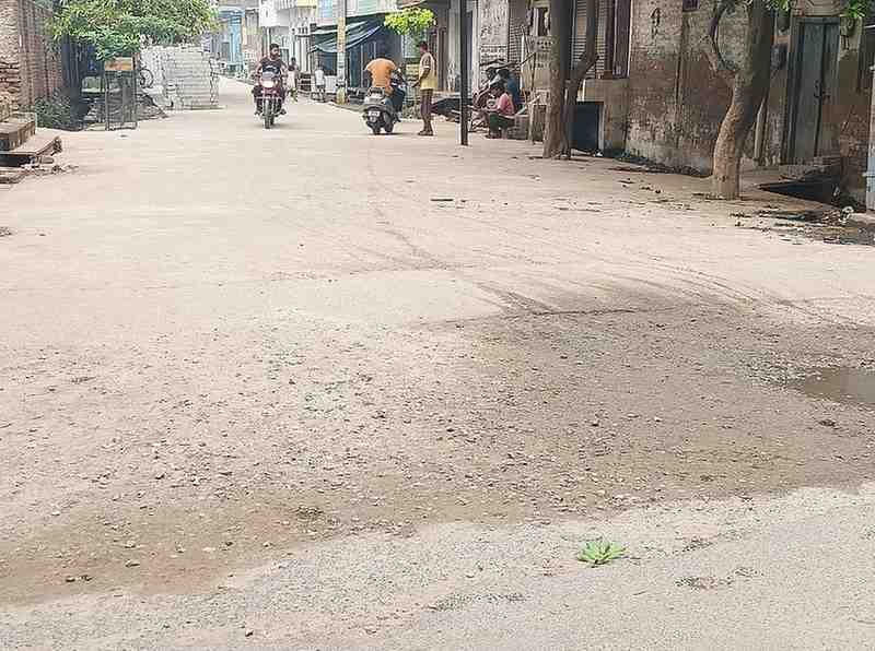 KASGANJ: 4 लाख की पुलिया का फिर खुला 'घटिया निर्माण' का राज! 2024 में महीनेभर में उखड़ी, 2026 की मरम्मत भी नहीं टिक सकी