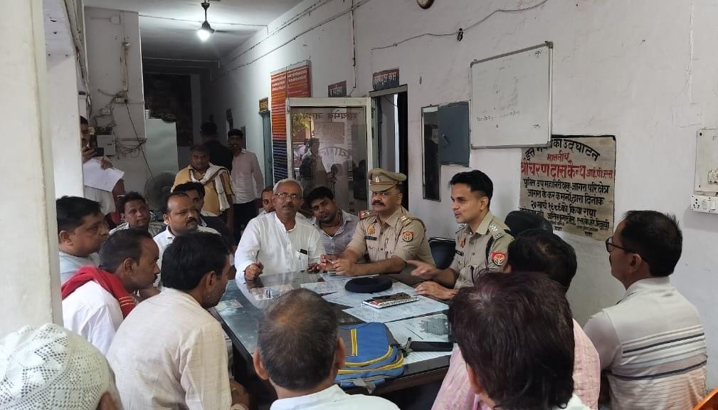 KASGANJ: कांवड़ यात्रा में हुड़दंग पर सख्ती, डीजे, मांस बिक्री और स्टंट पर प्रशासन का कड़ा संदेश