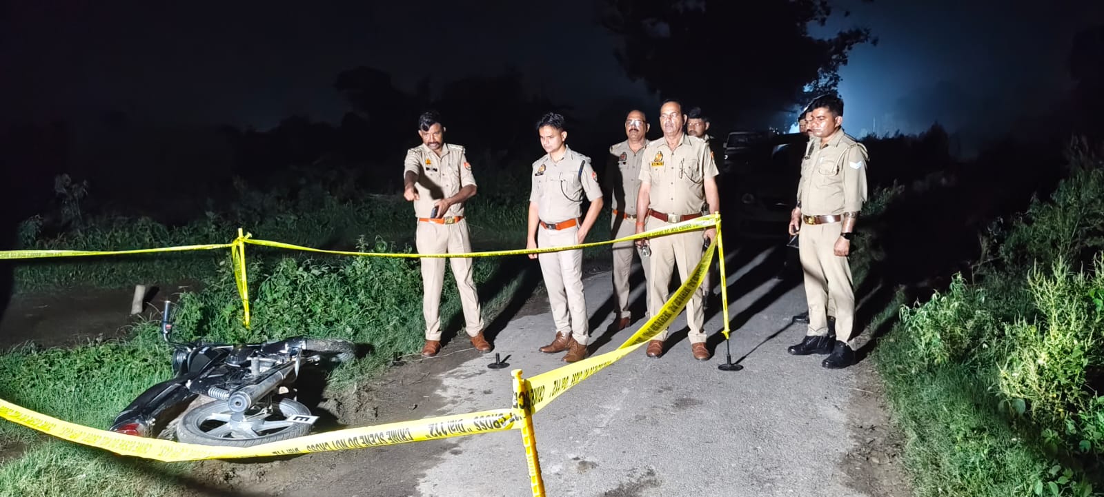 Kasganj: लूट की बाइक से फिर वारदात की फिराक में थे बदमाश, मुठभेड़ में तीन दबोचे