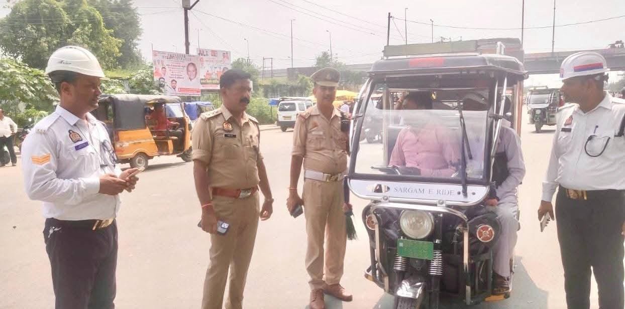 शाहजहांपुर: ई-रिक्शा सत्यापन अभियान में 130 वाहन चेक किए, 40 चालान