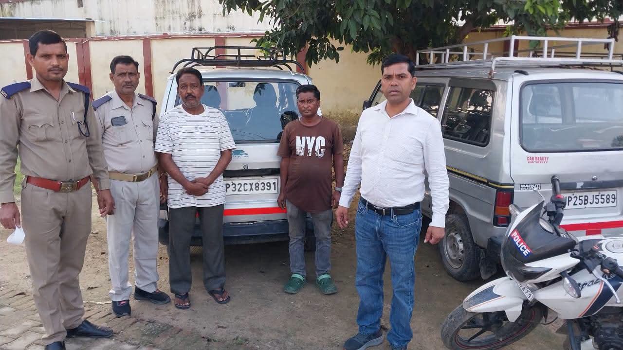 शाहजहांपुर: स्कूली वाहनों पर परिवहन विभाग की सख्ती, पांच निजी वाहन किए सीज