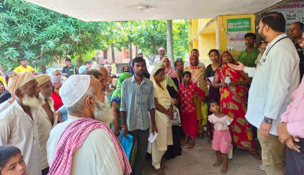 सर्पदंश पर झाड़-फूंक नहीं, तुरंत अस्पताल पहुंचें: डॉक्टर रोहन 