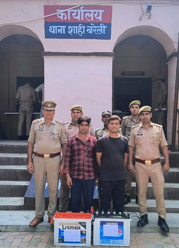 गोदाम से बैटरी चोरी करने वाले दो आरोपी गिरफ्तार, दो बैटरी बरामद