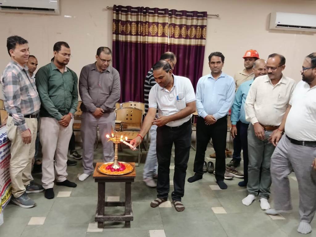 फॉरएवर ग्लोबल एंटरप्राइजेज में 60 कर्मचारियों की हुई टीबी व एक्स-रे जांच