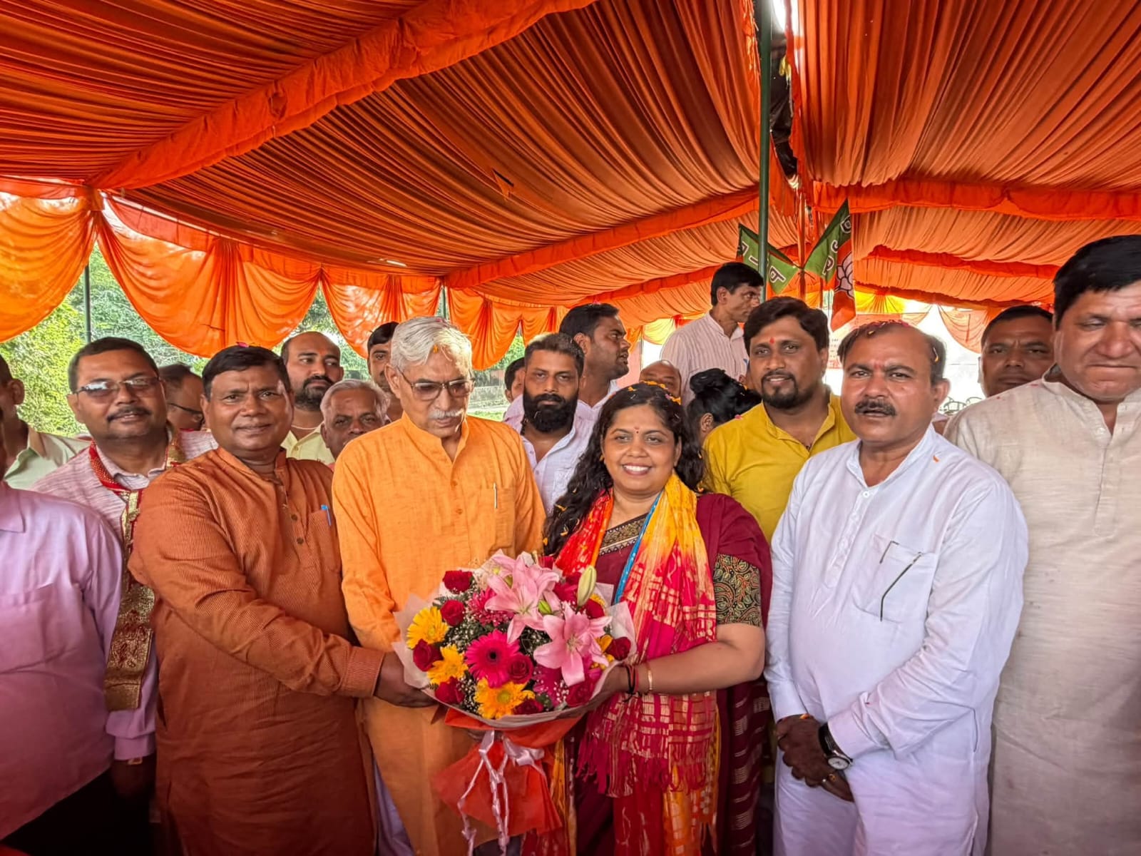 बरेली: नवनिर्वाचित राज्यसभा सांसद श्रुति गंगवार और धर्मपाल सिंह का भव्य स्वागत