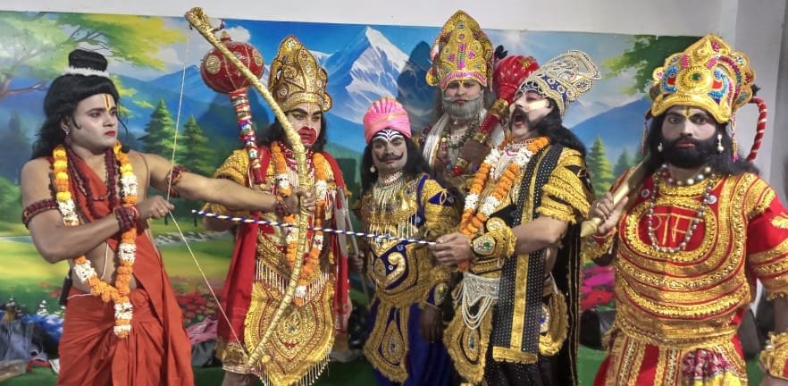 शाहजहांपुर: पति का शीश गोद में लेकर चिता पर बैठीं सुलोचना