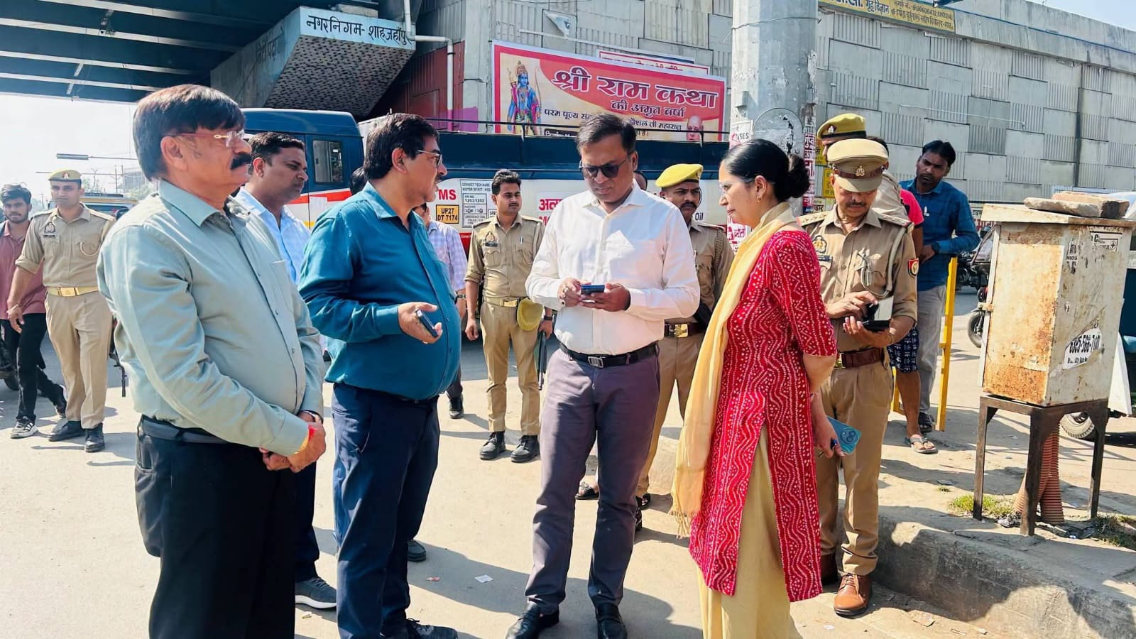 शाहजहांपुर: बरेली मोड़ के चौड़ीकरण में आएगी तेजी, बस और ई-रिक्शा स्टैंड होंगे व्यवस्थित