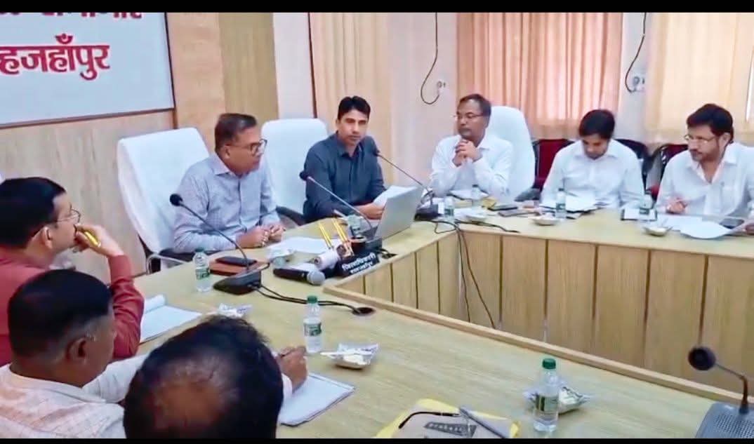 शाहजहांपुर: दो बार फॉर्म-6 भरने पर होगी एफआईआर, 550 दोहरे नाम मतदाता सूची से हटाए