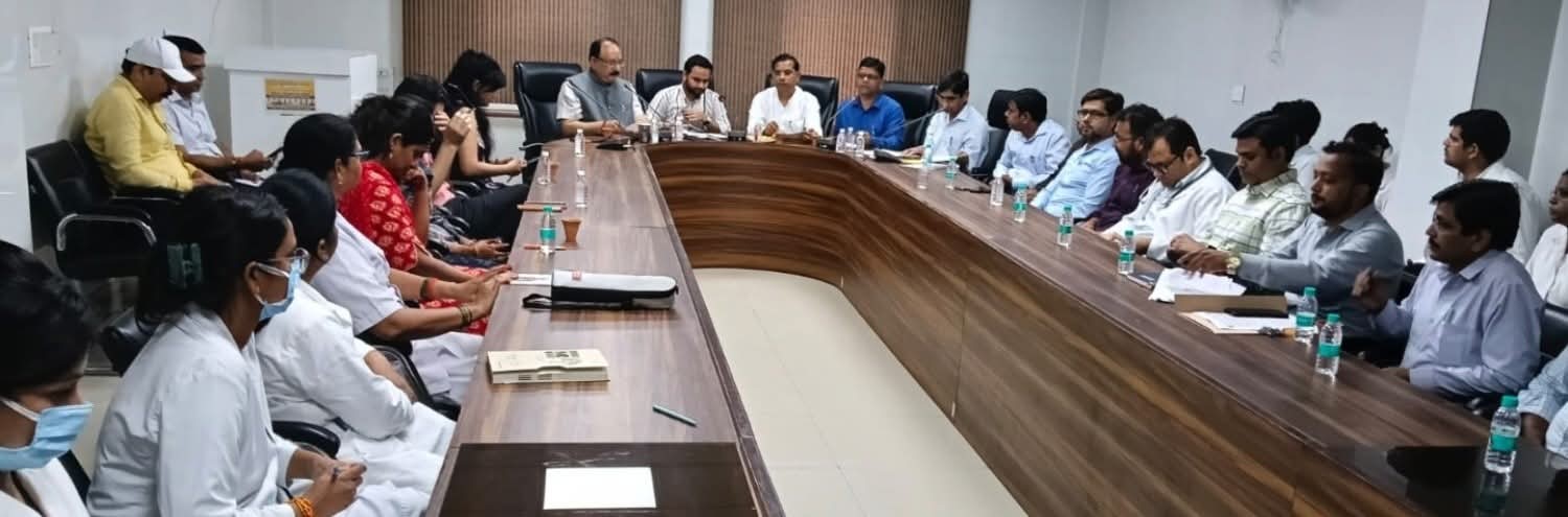 मेडिकल कॉलेज पहुंचे सीडीओ, मरीजों को बेहतर सुविधाएं देने के निर्देश